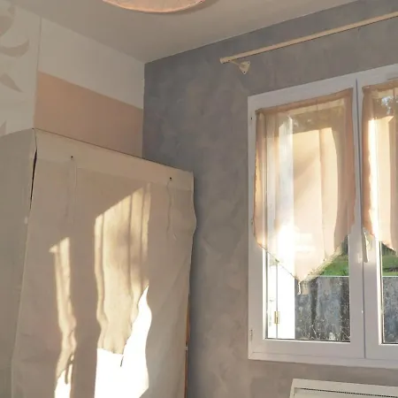 Maison Proche Foret, Et Commerces - 2 Ch, Terrasse, Jardin Clos, Parking Prive, Animaux Acceptes - Fr-1-22-231