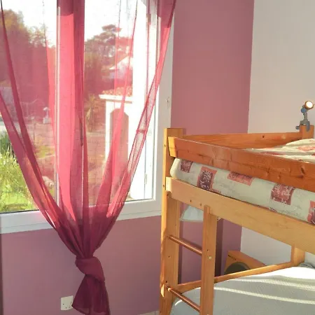 Maison Proche Foret, Et Commerces - 2 Ch, Terrasse, Jardin Clos, Parking Prive, Animaux Acceptes - Fr-1-22-231 Ferienhaus