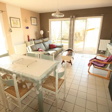 Maison Proche Foret, Et Commerces - 2 Ch, Terrasse, Jardin Clos, Parking Prive, Animaux Acceptes - Fr-1-22-231