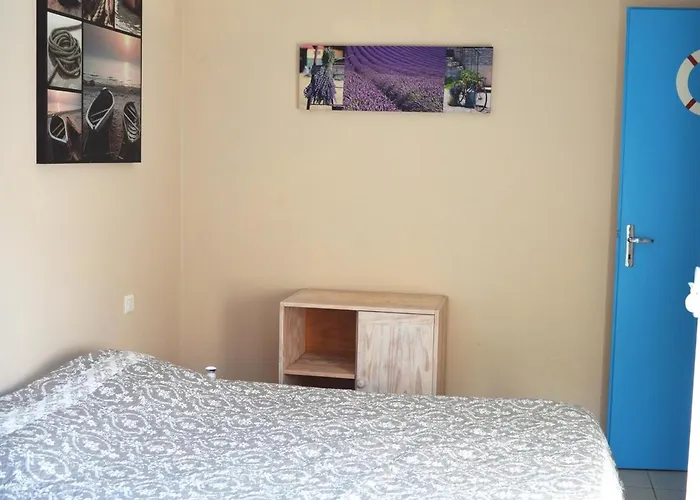 Hébergement de vacances Maison Proche Forêt, Et Commerces - 2 Ch, Terrasse, Jardin Clos, Parking Privé, Animaux Acceptés - Fr-1-22-231