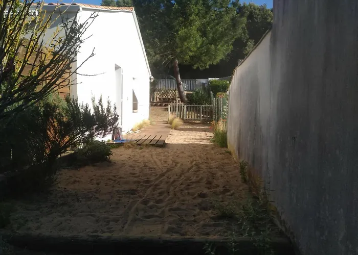 Maison Proche Forêt, Et Commerces - 2 Ch, Terrasse, Jardin Clos, Parking Privé, Animaux Acceptés - Fr-1-22-231 Hébergement de vacances